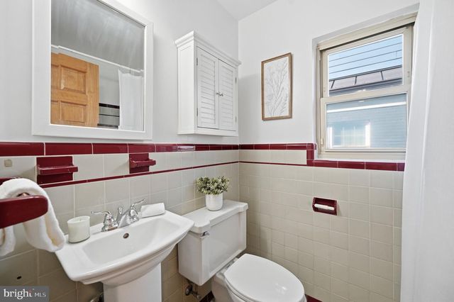 833 FONTAINE ST, Alexandria, VA 22302