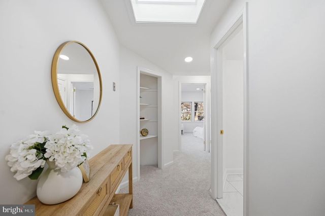 833 FONTAINE ST, Alexandria, VA 22302