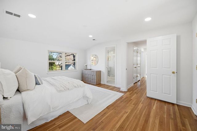 833 FONTAINE ST, Alexandria, VA 22302