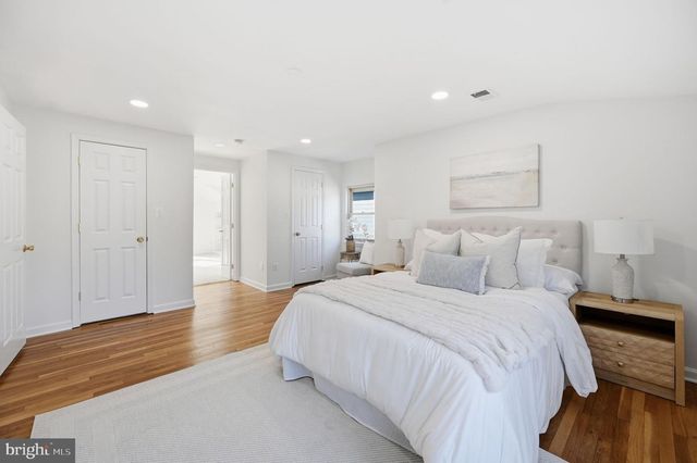 833 FONTAINE ST, Alexandria, VA 22302