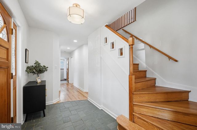 833 FONTAINE ST, Alexandria, VA 22302