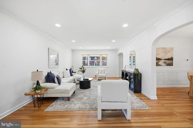 833 FONTAINE ST, Alexandria, VA 22302