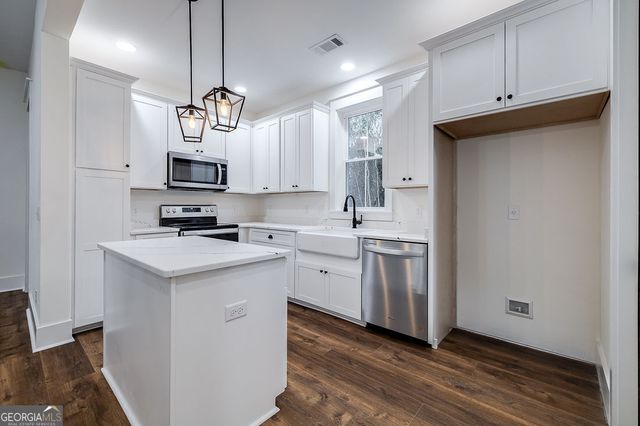 610 N Rogers Street, Pooler, GA 31322