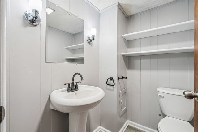 705 Grantwood Drive SE, Cedar Rapids, IA 52403