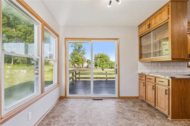 705 Grantwood Drive SE, Cedar Rapids, IA 52403