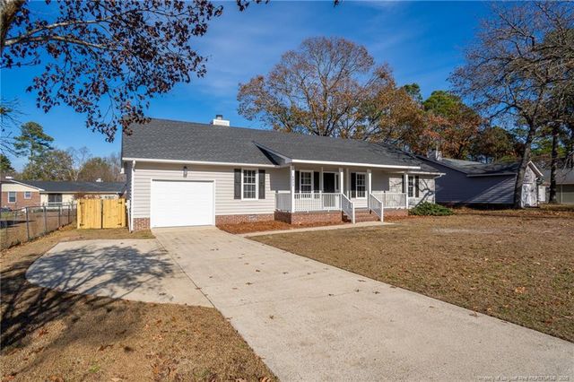 6955 Calamar Drive, Fayetteville, NC 28314