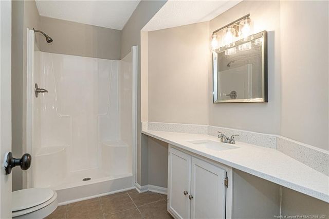 6955 Calamar Drive, Fayetteville, NC 28314