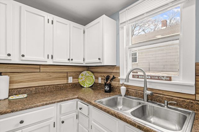 318 E WALNUT ST, Boonville, MO 65233