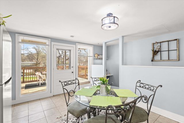 318 E WALNUT ST, Boonville, MO 65233