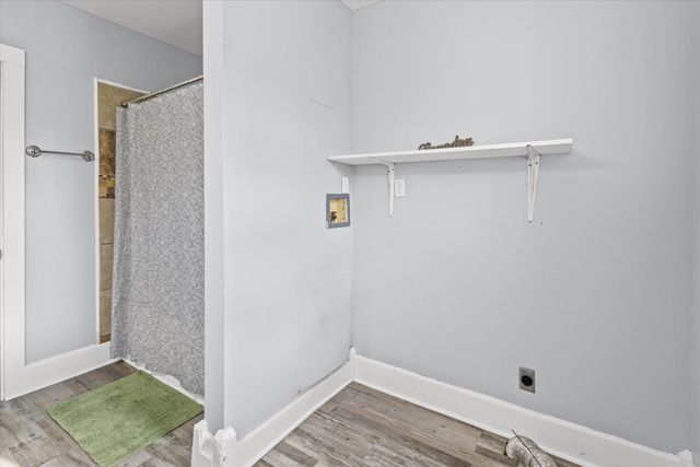 318 E WALNUT ST, Boonville, MO 65233