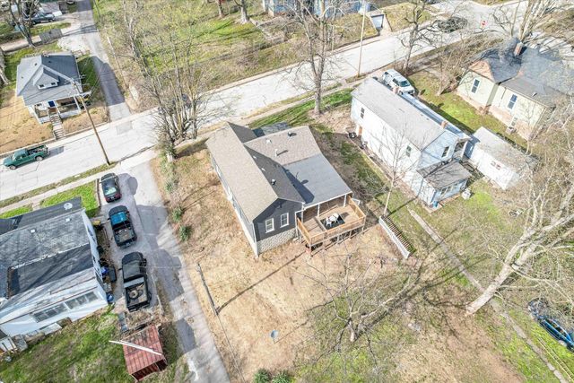 318 E WALNUT ST, Boonville, MO 65233