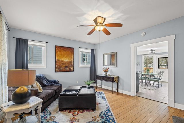 318 E WALNUT ST, Boonville, MO 65233