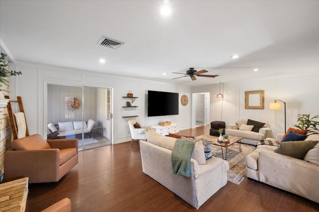 1415 Moss Rose Circle, Irving, TX 75061