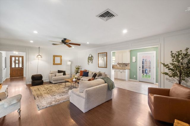 1415 Moss Rose Circle, Irving, TX 75061