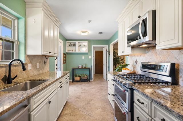 1415 Moss Rose Circle, Irving, TX 75061