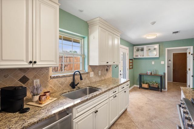 1415 Moss Rose Circle, Irving, TX 75061