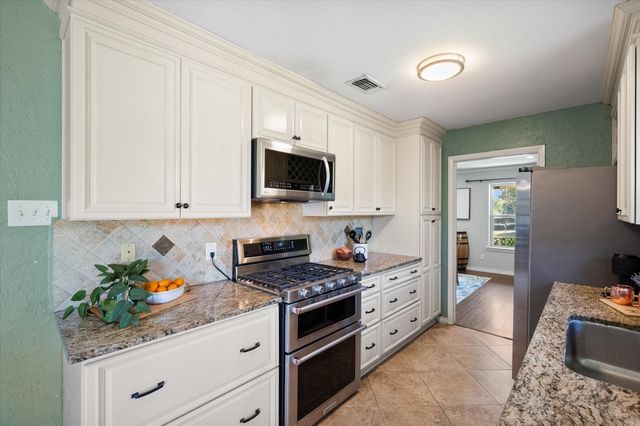 1415 Moss Rose Circle, Irving, TX 75061