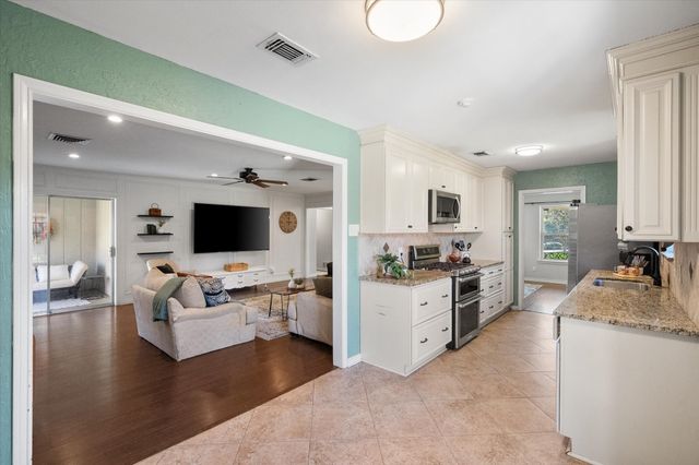 1415 Moss Rose Circle, Irving, TX 75061