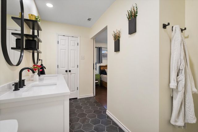 1415 Moss Rose Circle, Irving, TX 75061