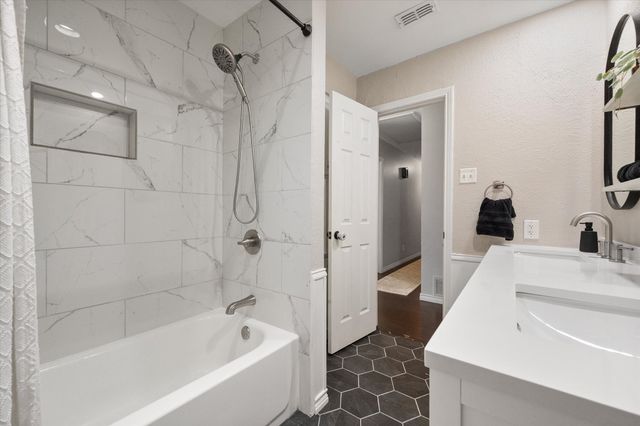 1415 Moss Rose Circle, Irving, TX 75061