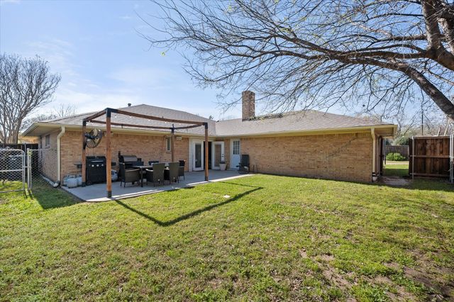 1415 Moss Rose Circle, Irving, TX 75061