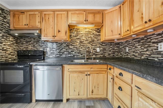 4521 Willow Mist Drive, Huber Heights, OH 45424