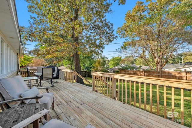 18 York Place, Mobile, AL 36608