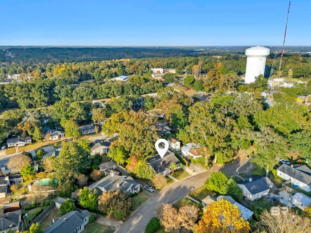 18 York Place, Mobile, AL 36608