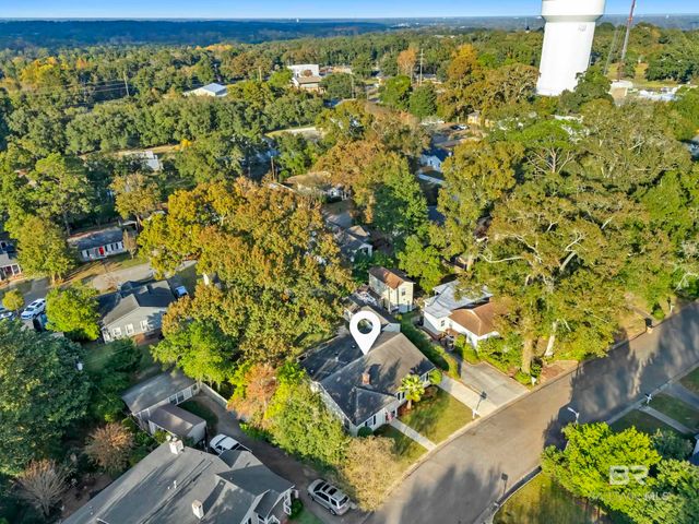 18 York Place, Mobile, AL 36608