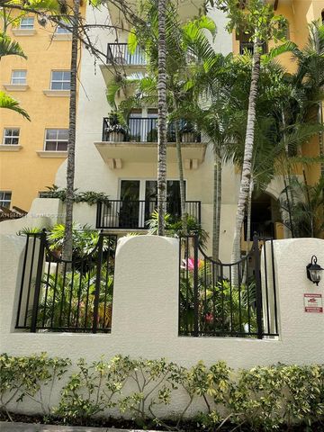 650 Valencia Ave 203, Coral Gables, FL 33134