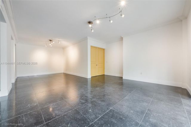 650 Valencia Ave 203, Coral Gables, FL 33134