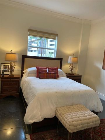 650 Valencia Ave 203, Coral Gables, FL 33134