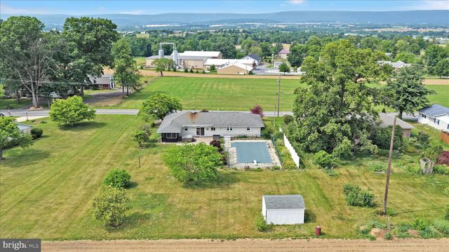 460 YEAGLEY RD, Myerstown, PA 17067