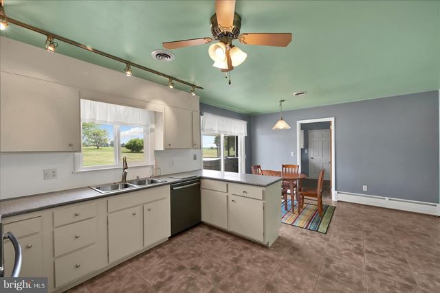 460 YEAGLEY RD, Myerstown, PA 17067
