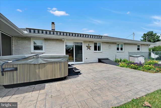 460 YEAGLEY RD, Myerstown, PA 17067