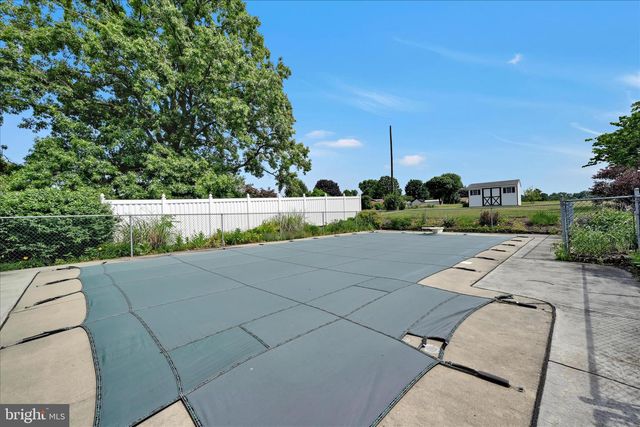460 YEAGLEY RD, Myerstown, PA 17067