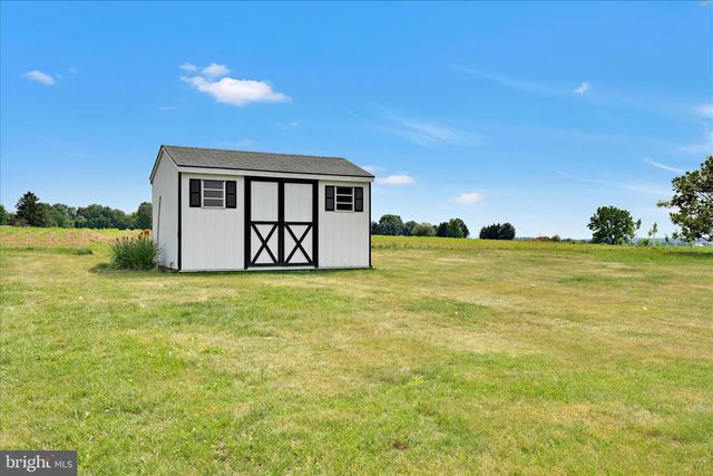 460 YEAGLEY RD, Myerstown, PA 17067