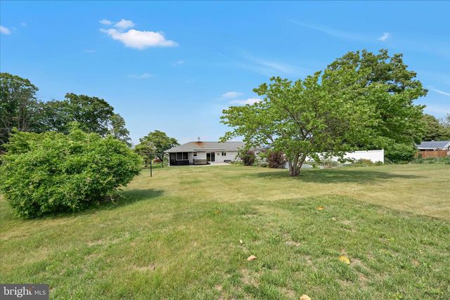 460 YEAGLEY RD, Myerstown, PA 17067