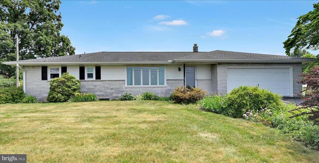 460 YEAGLEY RD, Myerstown, PA 17067