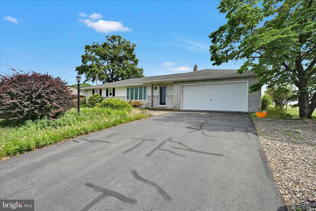 460 YEAGLEY RD, Myerstown, PA 17067