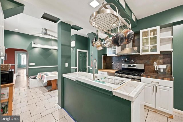 5305 W GIRARD AVE, Philadelphia, PA 19131