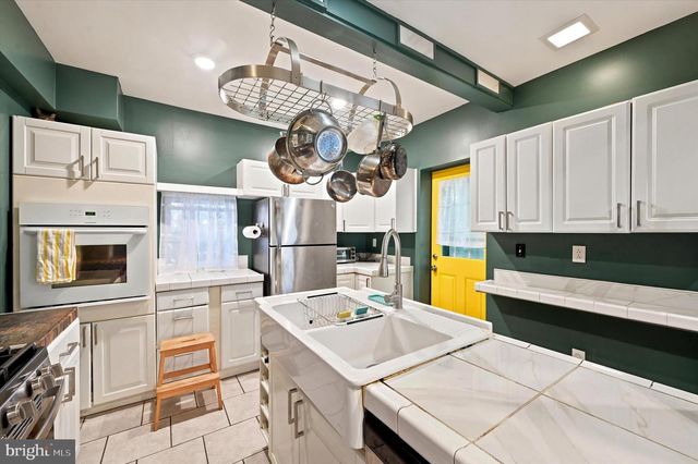 5305 W GIRARD AVE, Philadelphia, PA 19131