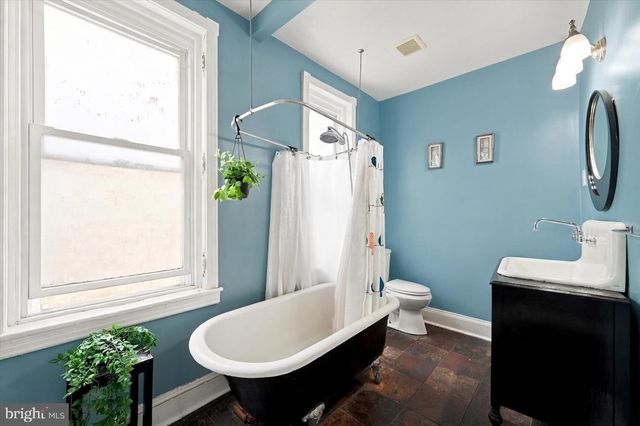 5305 W GIRARD AVE, Philadelphia, PA 19131