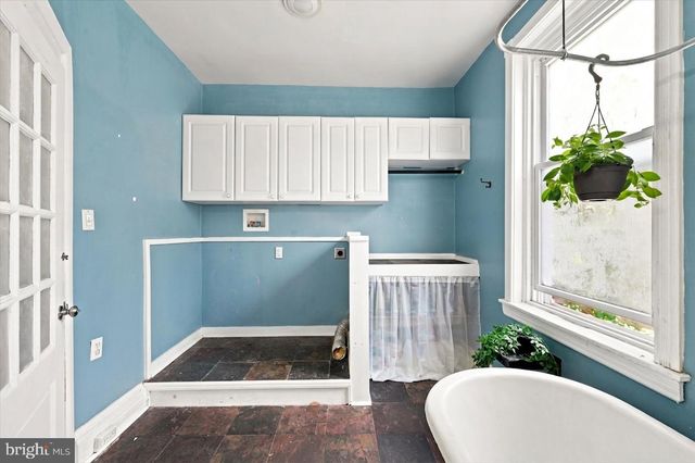 5305 W GIRARD AVE, Philadelphia, PA 19131