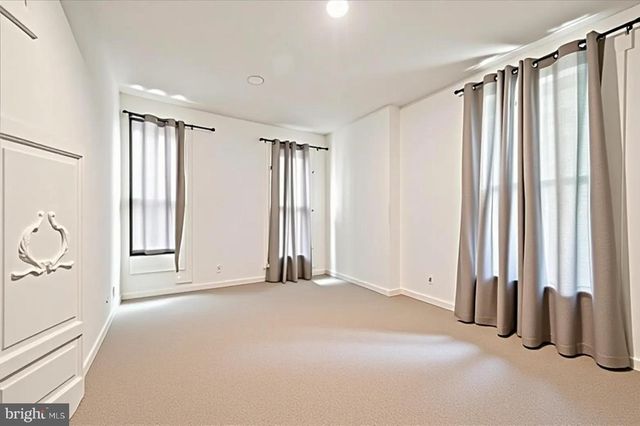 5305 W GIRARD AVE, Philadelphia, PA 19131