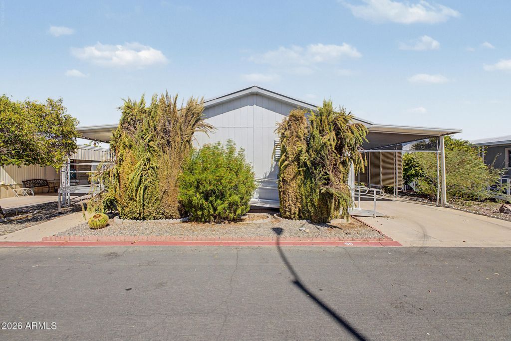 2650 W UNION HILLS Drive 55, Phoenix, AZ 85027 — exterior
