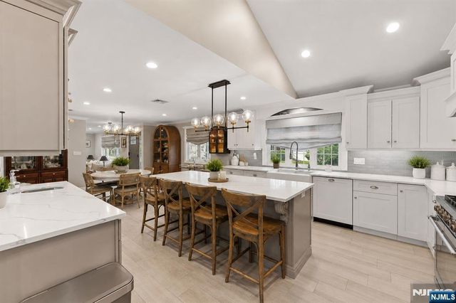 14 Morrow Road, Midland Park, NJ 07432