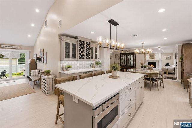 14 Morrow Road, Midland Park, NJ 07432