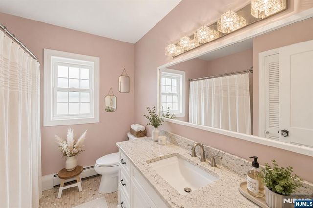 14 Morrow Road, Midland Park, NJ 07432
