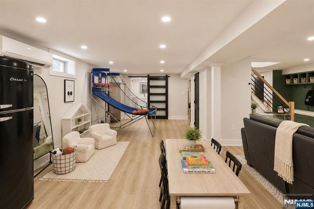 14 Morrow Road, Midland Park, NJ 07432